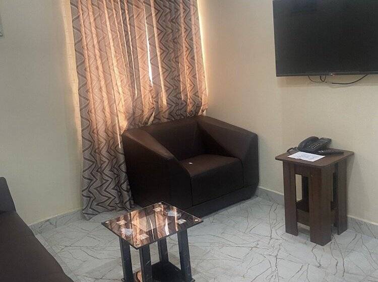 Farik Hotels And Suites