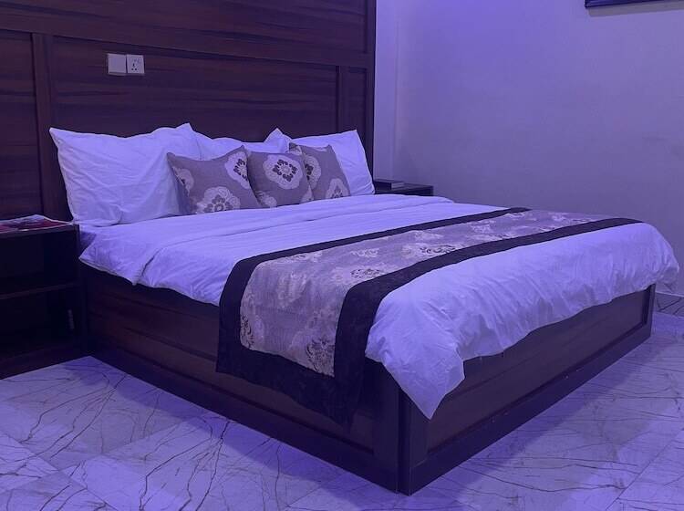 Farik Hotels And Suites