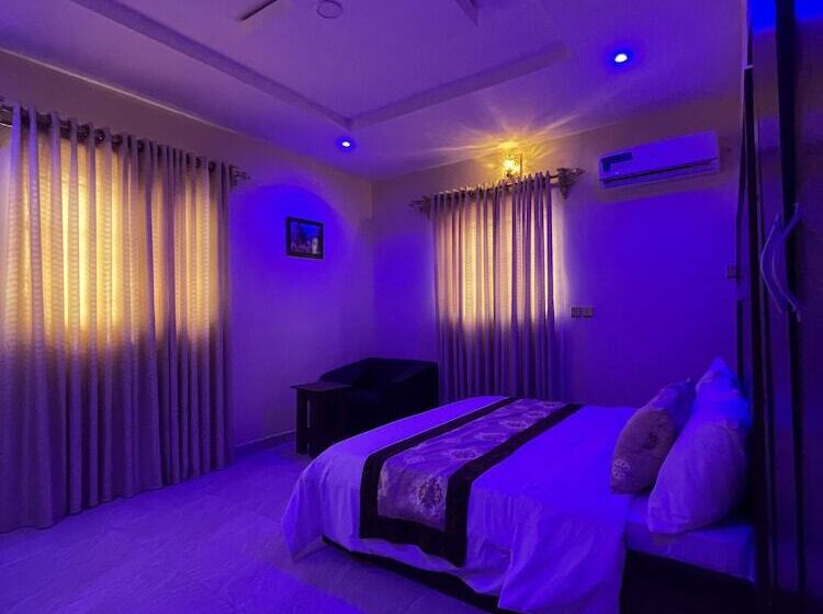 Farik Hotels And Suites