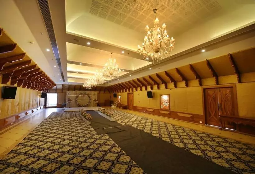 Gokulam Grand Resort & Spa
