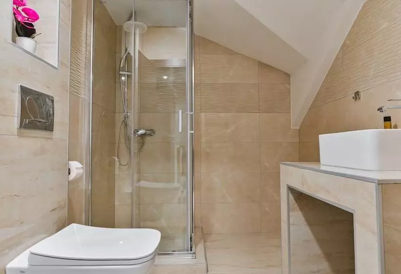 Hotel Aline
