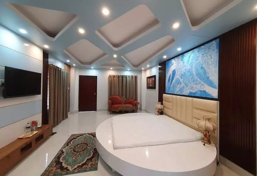 هتل Aronno Resort