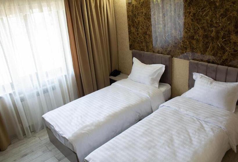 Hotel Artist Regency