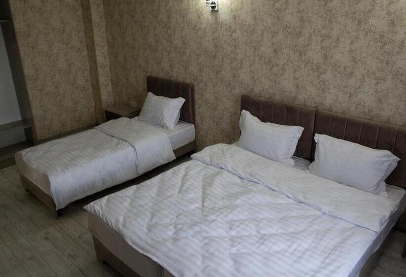 Hotel Artist Regency