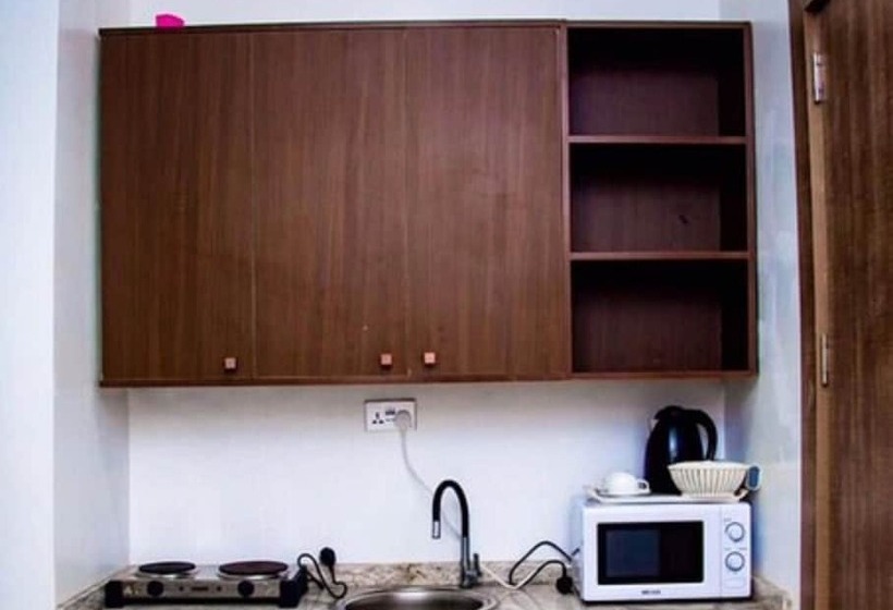 هتل Avocado X Katampe