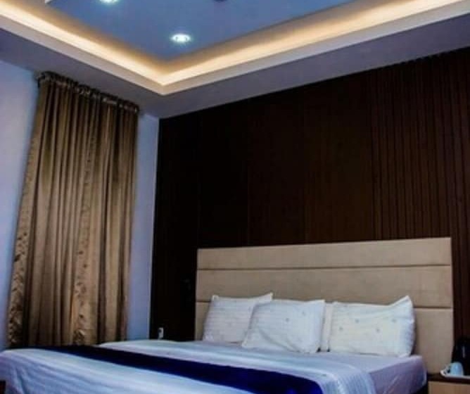 هتل Avocado X Katampe