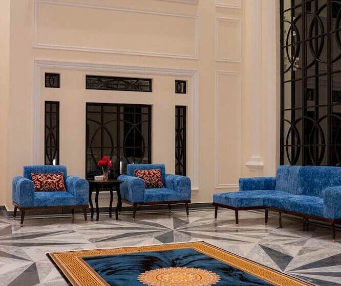 هتل Falettis Grand Bahawalpur