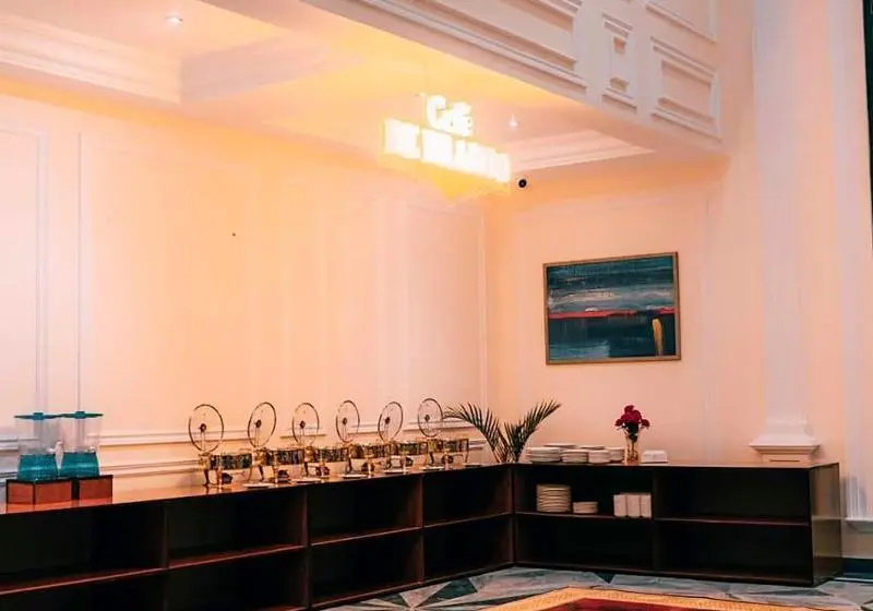 هتل Falettis Grand Bahawalpur