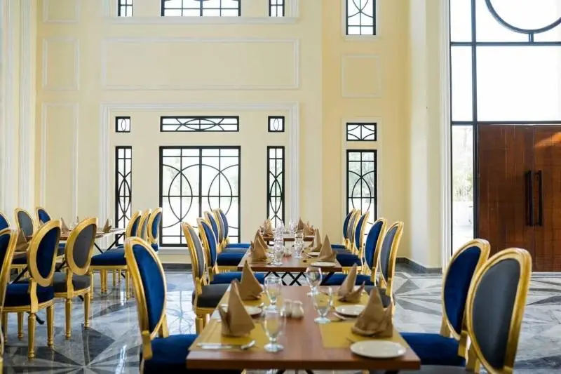 هتل Falettis Grand Bahawalpur