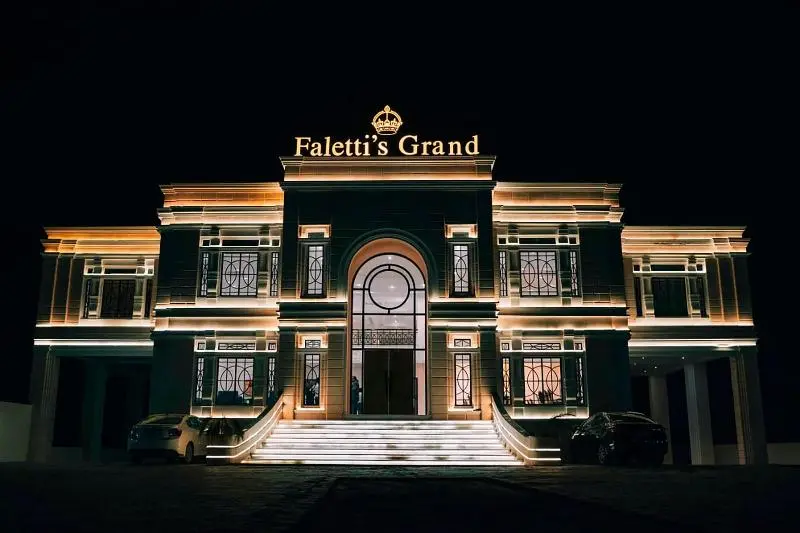 هتل Falettis Grand Bahawalpur