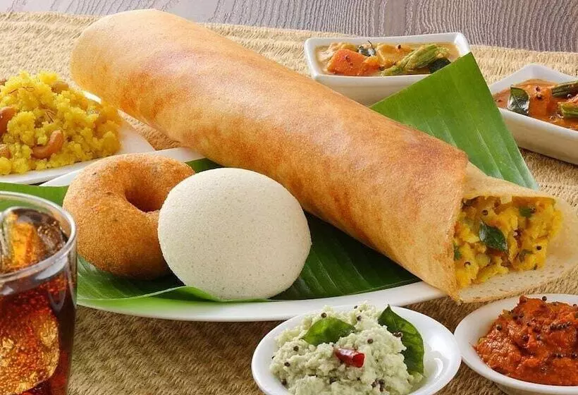 ホテル Kesari Residency