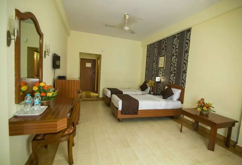 ホテル Kesari Residency