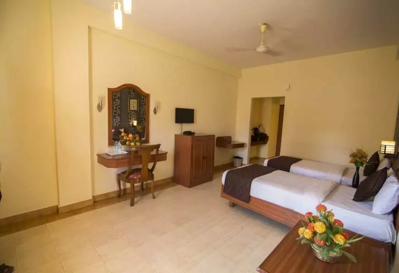 ホテル Kesari Residency