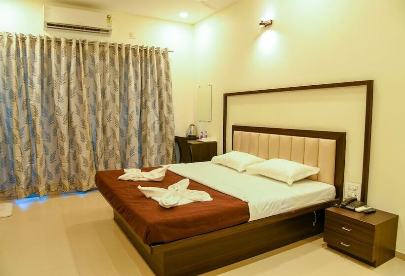 Отель Malvan S Aishwarya