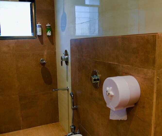 Отель Malvan S Aishwarya