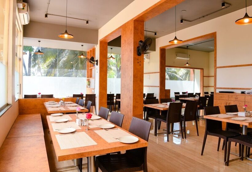 Отель Malvan S Aishwarya