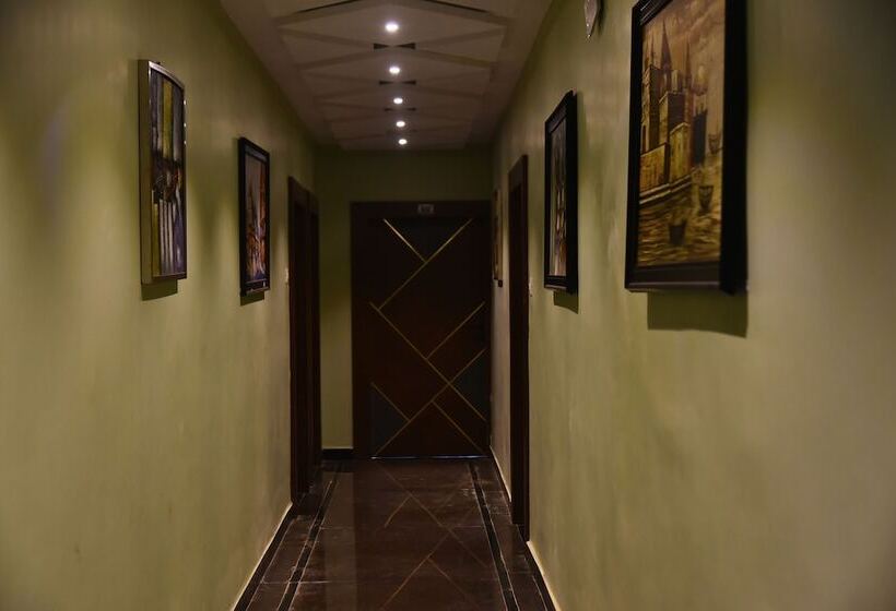 בית מלון כפרי Nirmalya Grand