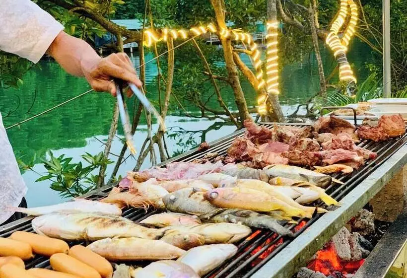 Hotelli O Mary River Resort