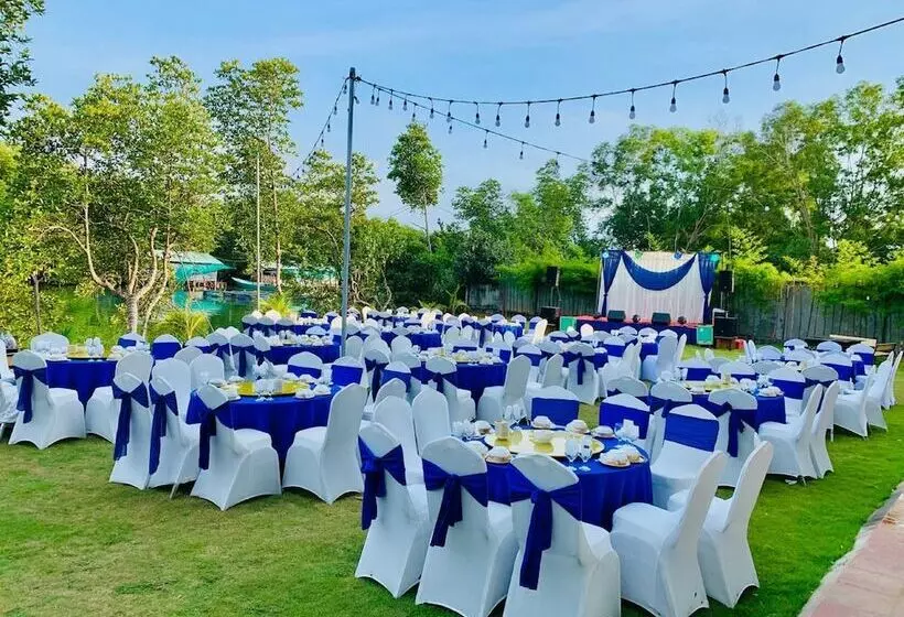 Hotelli O Mary River Resort