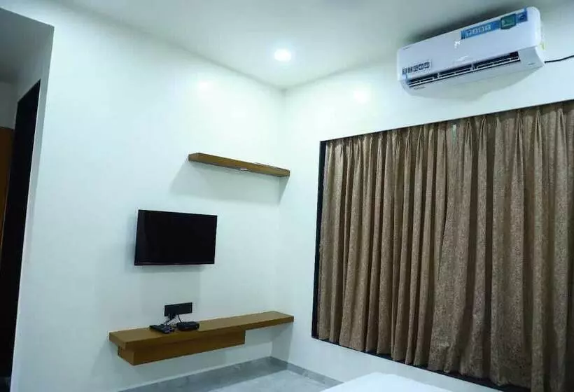 Hotelli Omkara Resort