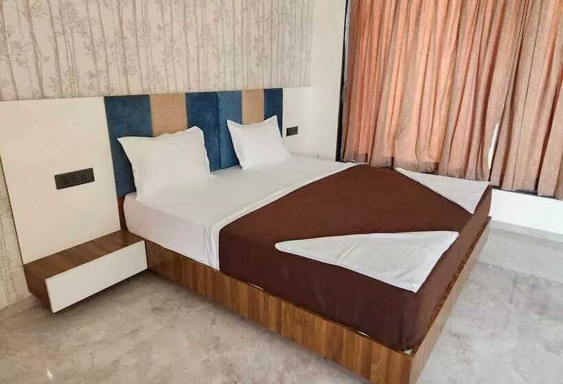 Hotelli Omkara Resort