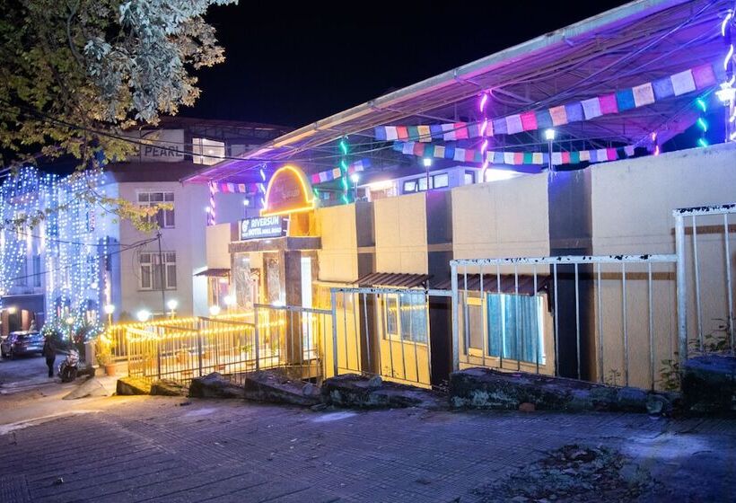 Riversun Hotel Mall Road