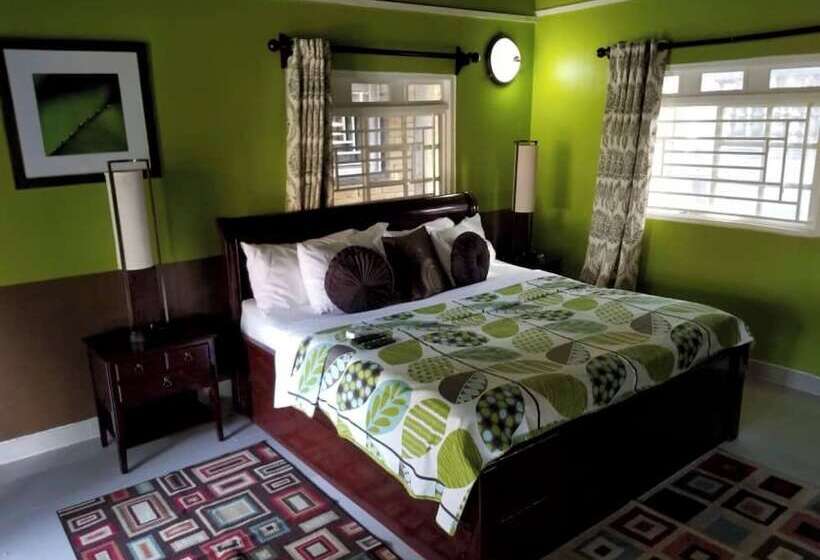 هتل Tariq S Resort And Restaurant