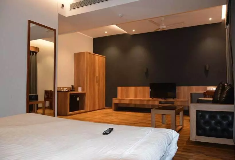 Hotelli The Grand Neelam