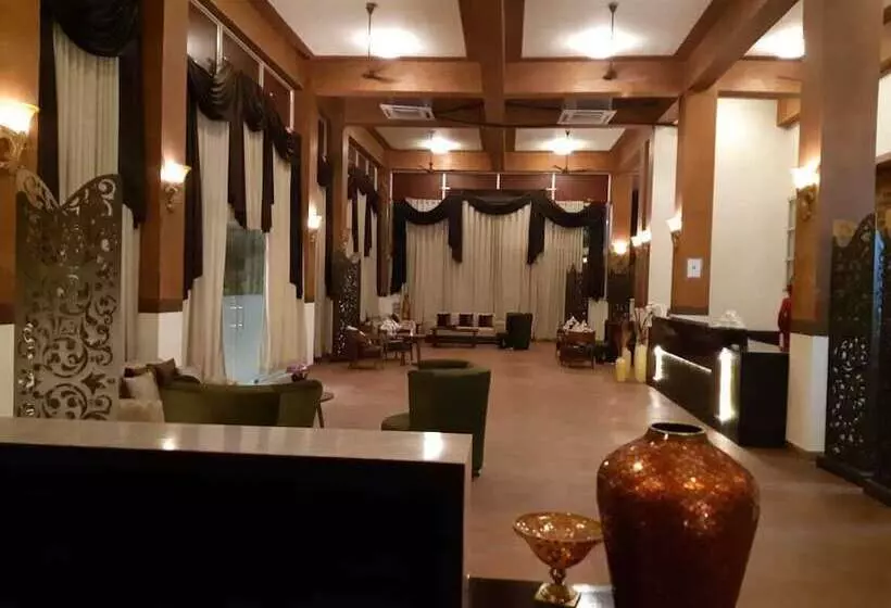 Hotelli The Grand Neelam