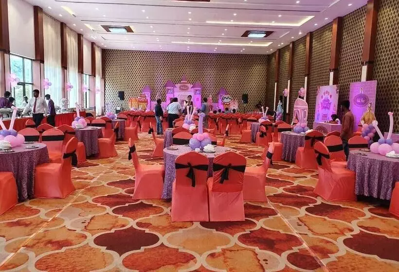 Hotelli The Grand Neelam