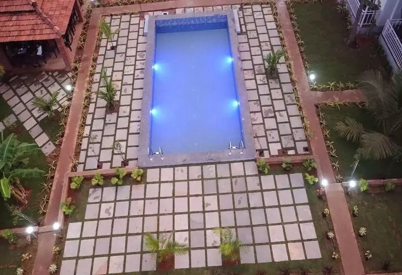 ホテル White Truffle Resort