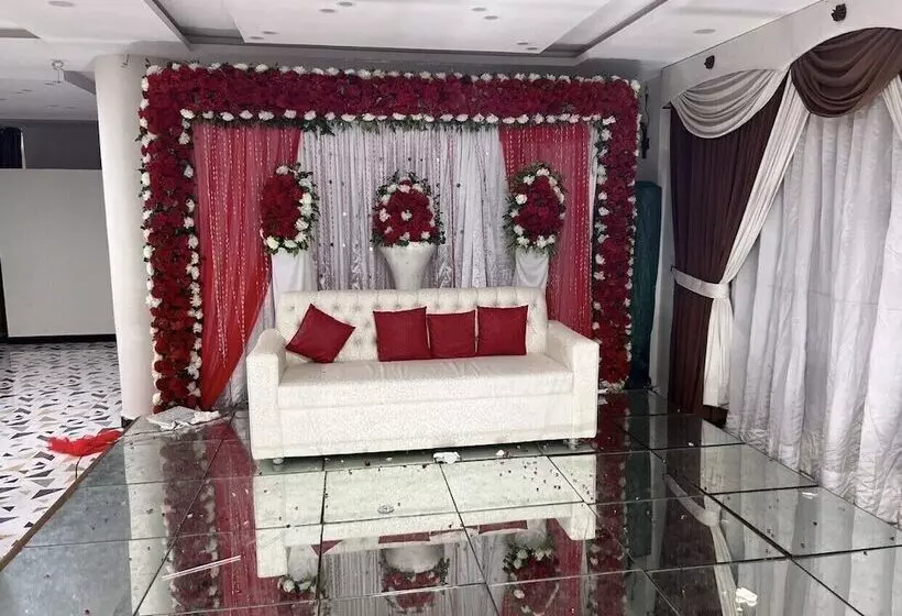 Overseas Hotel And Suites