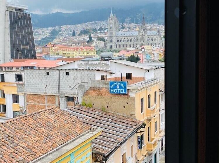 ホテル Estrellita Inn