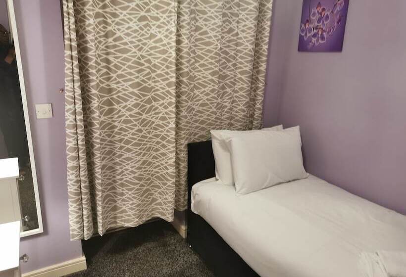 Hotel Macpherson House