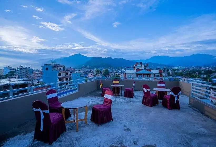هتل Pauwa Pokhara