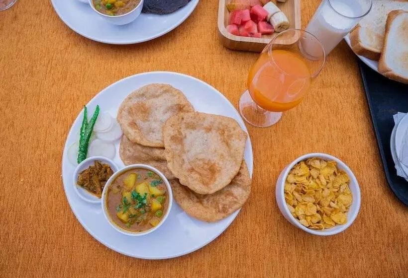 هتل Pauwa Pokhara