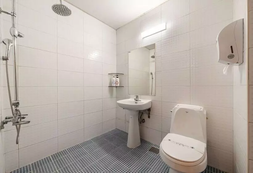 モーテル Chuncheon Hound Hotel Namchuncheon Station