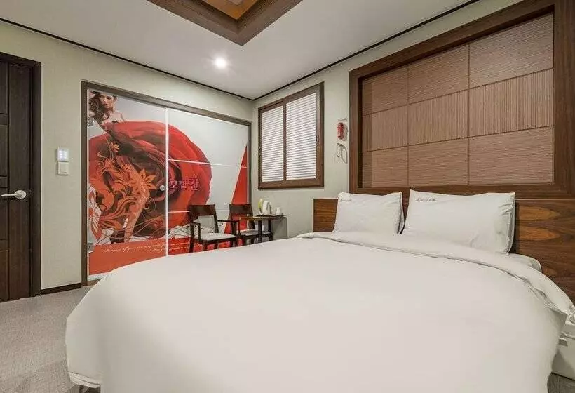 モーテル Chuncheon Hound Hotel Namchuncheon Station
