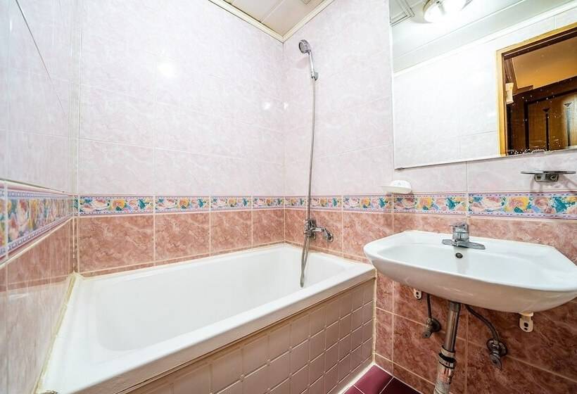 Мотель Goyang Royal