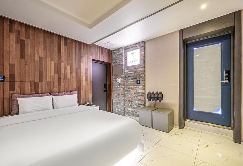 מוטל Gwangju Sinandong Hotel Geogijoa