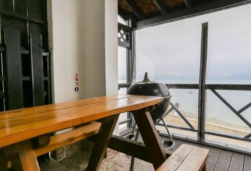 Namhae Sea And Star Pension