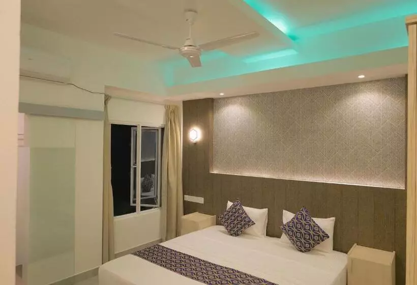 پانسیون Arora View