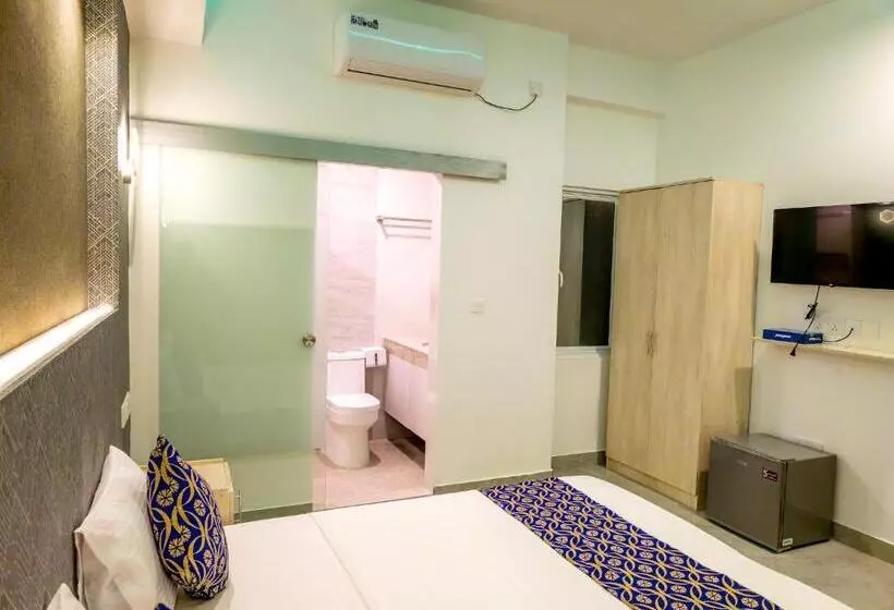 پانسیون Arora View