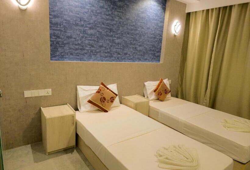 پانسیون Arora View