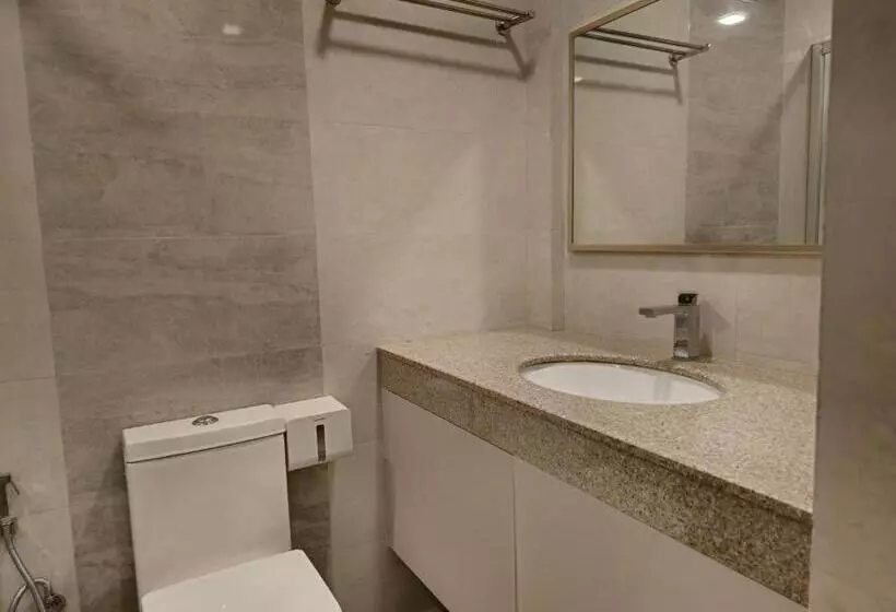 پانسیون Arora View