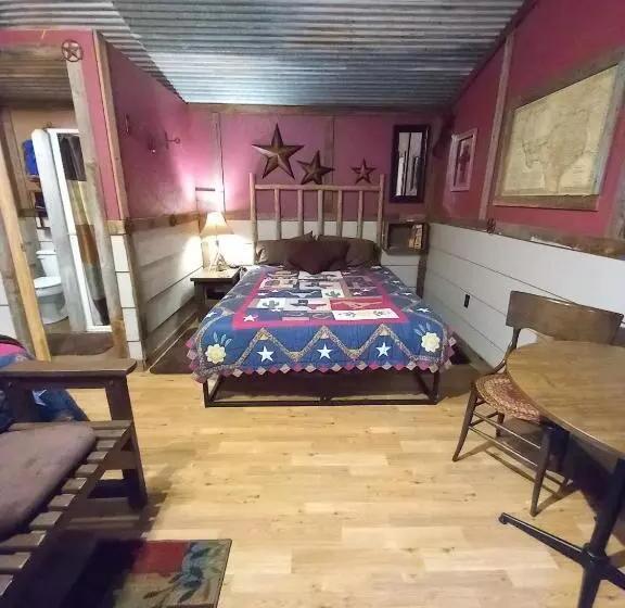 ペンション Acorn Hideaways Canton Cozy Frontier Suite 1890s Cattle & Land Decor