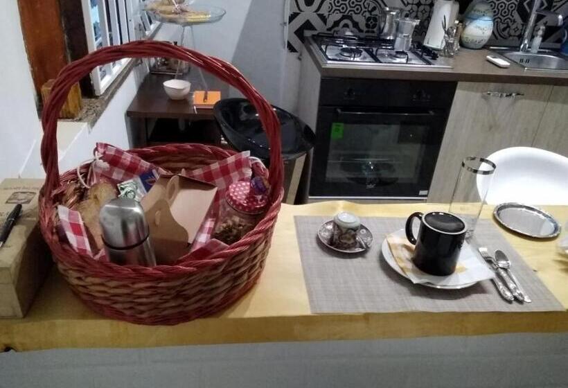 تختخواب و صبحانه Pizzofalcone43