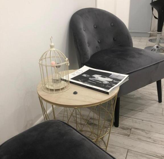 تختخواب و صبحانه Pizzofalcone43