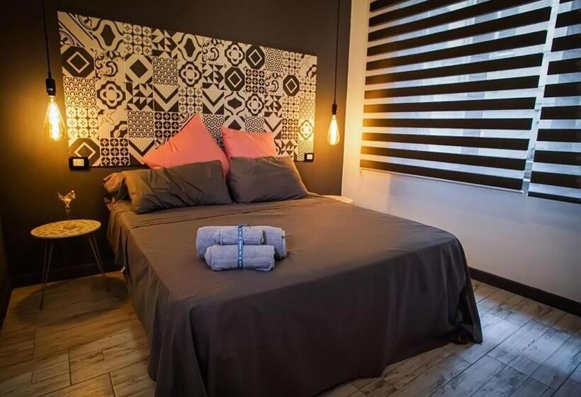 تختخواب و صبحانه Pizzofalcone43