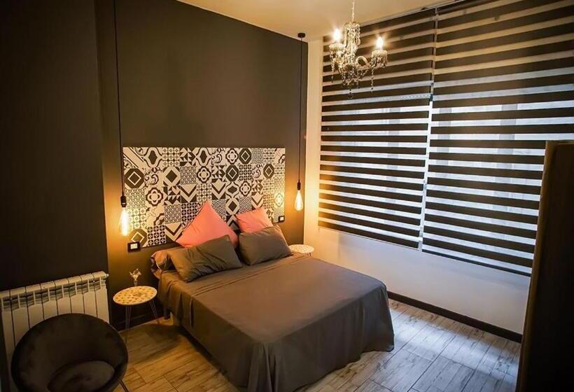 تختخواب و صبحانه Pizzofalcone43